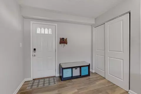 Entry Way - 264 Shaw Ave, Erlanger, KY 41018 photo 1 of 3