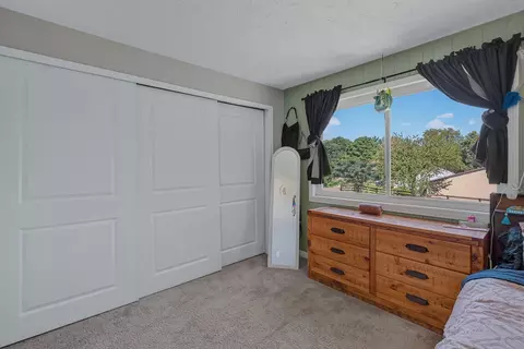 Bedroom - 264 Shaw Ave, Erlanger, KY 41018 photo 2 of 5