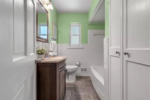 Bath - 1593 Marcella Dr, Fort Wright, KY 41011 photo 1 of 4