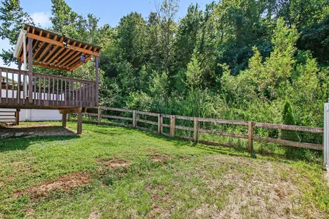 Exterior - 2067 Gribble Dr, Fort Mitchell, KY 41017 photo 4 of 4