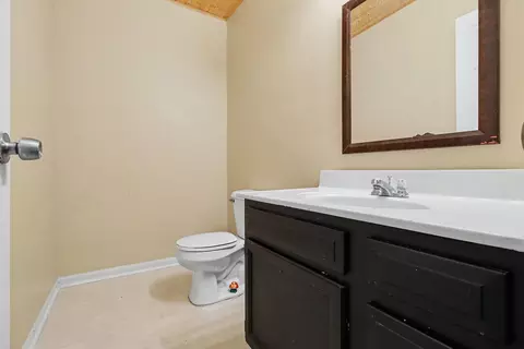 Bath - 2067 Gribble Dr, Fort Mitchell, KY 41017 photo 3 of 3
