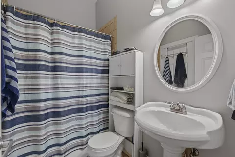 Bath - 109 E 8th St, Covington, KY 41011 photo 3 of 3