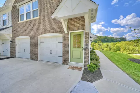 4564 Bentwood Hills Dr, Wilder, KY 41071