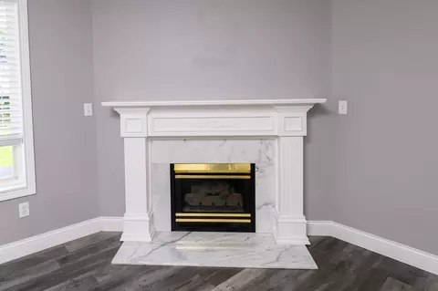 Living - 10008 Wild Cherry Dr, Union, KY 41091 photo 6 of 6