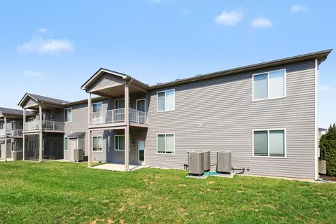 Exterior - 1305 Ruby Hill Ln, Florence, KY 41042 photo 5 of 12
