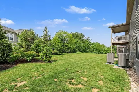 Exterior - 1305 Ruby Hill Ln, Florence, KY 41042 photo 10 of 12