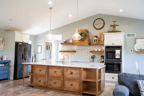 Kitchen - 4355 Keefer Rd, Corinth, KY 41010 photo 1 of 6