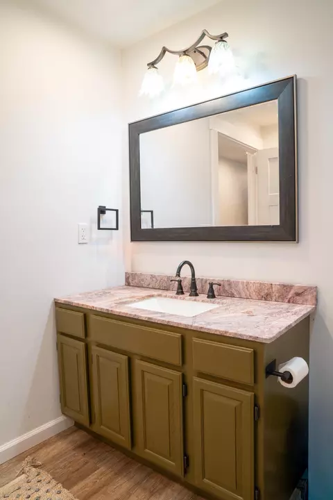 Bath - 4355 Keefer Rd, Corinth, KY 41010 photo 3 of 8