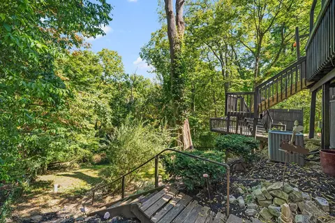 Exterior - 1060 Jackson Rd, Park Hills, KY 41011 photo 10 of 14
