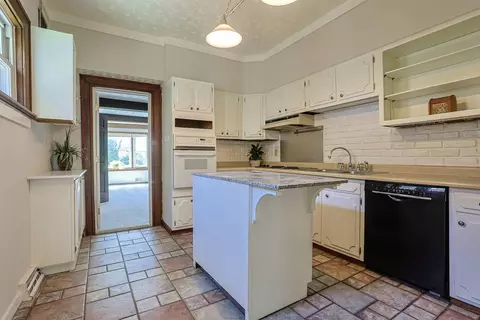 Kitchen - 49 Arcadia Ave, Lakeside Park, KY 41017 photo 1 of 3