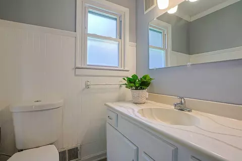Bath - 49 Arcadia Ave, Lakeside Park, KY 41017 photo 2 of 2