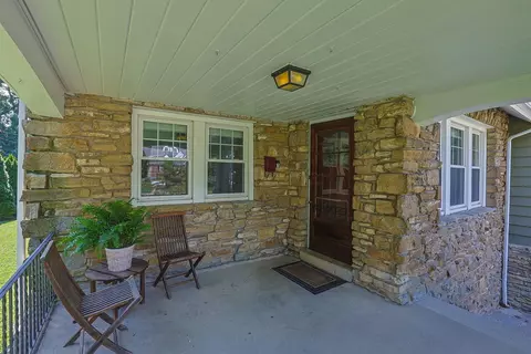 Exterior - 49 Arcadia Ave, Lakeside Park, KY 41017 photo 2 of 7