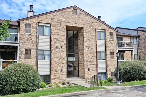 56 Woodland Hills Dr #4, Southgate, KY 41071