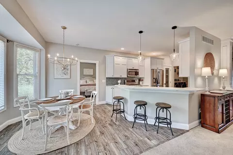Dining - 847 Pinehurst Dr, Edgewood, KY 41017 photo 3 of 3