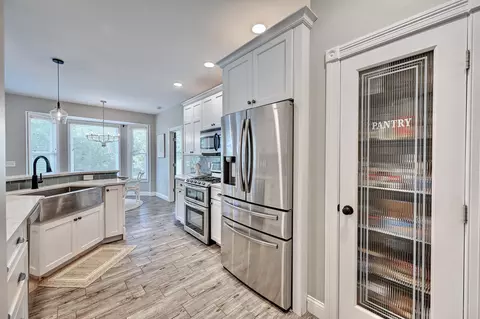 Kitchen - 847 Pinehurst Dr, Edgewood, KY 41017 photo 4 of 4