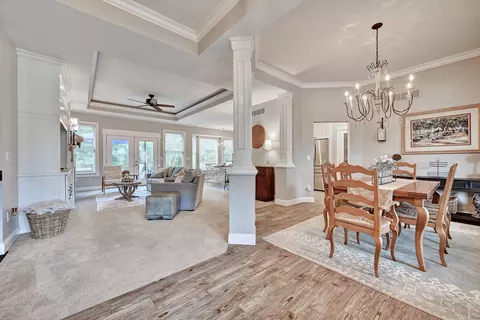 Dining - 847 Pinehurst Dr, Edgewood, KY 41017 photo 2 of 3