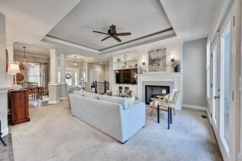 Living - 847 Pinehurst Dr, Edgewood, KY 41017 photo 2 of 5
