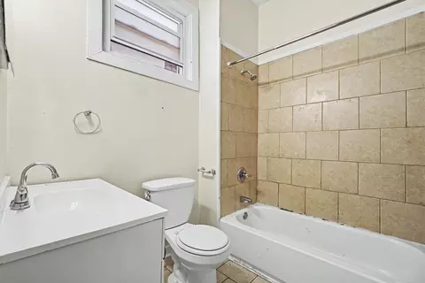 Bath - 1809 Russell St, Covington, KY 41014 photo 1 of 1
