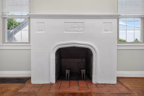 Living - 73 Dudley Rd, Edgewood, KY 41017 photo 6 of 7