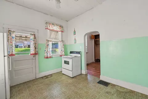 Entry Way - 541 Oak St, Ludlow, KY 41016 photo 2 of 2