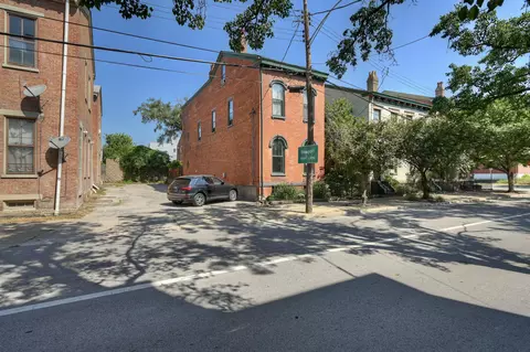 Exterior - 210 E 5th St, Covington, KY 41011 photo 3 of 6