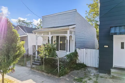 Exterior - 309 E 13th St, Covington, KY 41011 photo 3 of 8