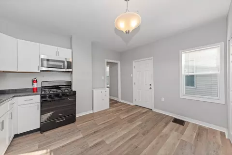 Entry Way - 309 E 13th St, Covington, KY 41011 photo 2 of 3
