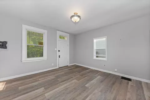 Entry Way - 309 E 13th St, Covington, KY 41011 photo 1 of 3