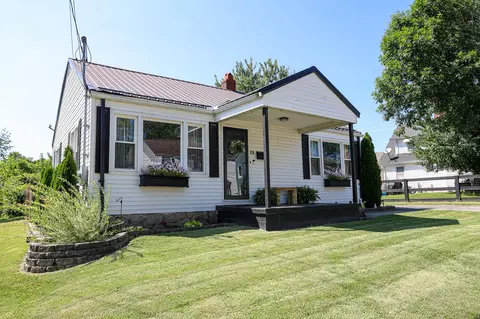 13 Summit Ave, Williamstown, KY 41097