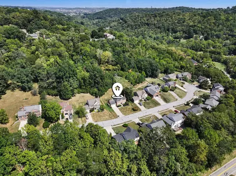 View/Area - 1988 Crescent Ter, Crescent Springs, KY 41017 photo 5 of 5