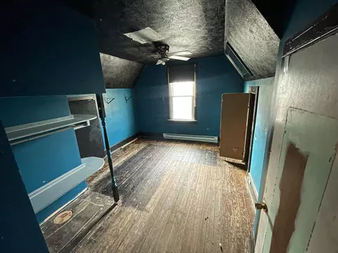 Bedroom - 1822 Jefferson Ave, Covington, KY 41014 photo 3 of 3