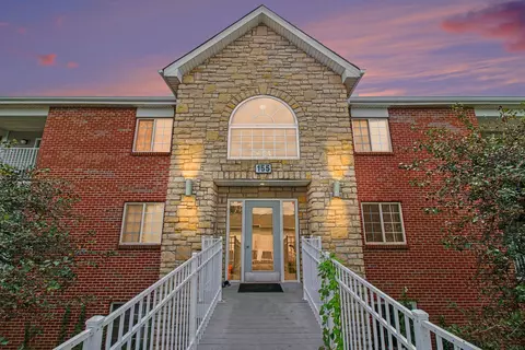155 Green River Dr #11, Erlanger, KY 41018
