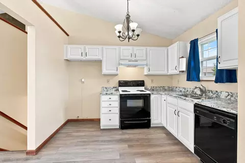 Kitchen - 3738 Jonathan Dr, Hebron, KY 41048 photo 2 of 2