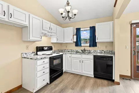 Kitchen - 3738 Jonathan Dr, Hebron, KY 41048 photo 1 of 2
