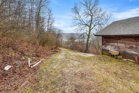 Exterior - 3085 Point Pleasant Rd, Hebron, KY 41048 photo 6 of 7