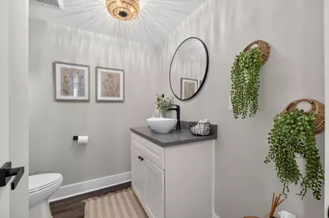 Bath - 1826 Scott Blvd, Covington, KY 41014 photo 1 of 6