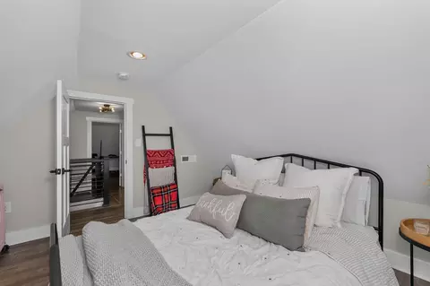 Bedroom - 1826 Scott Blvd, Covington, KY 41014 photo 4 of 4