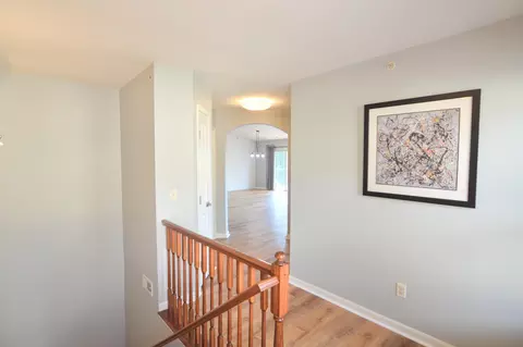 Entry Way - 2205 Rolling Hills Dr, Covington, KY 41017 photo 2 of 4