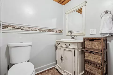 Bath - 2250 Gribble Dr, Covington, KY 41017 photo 5 of 5