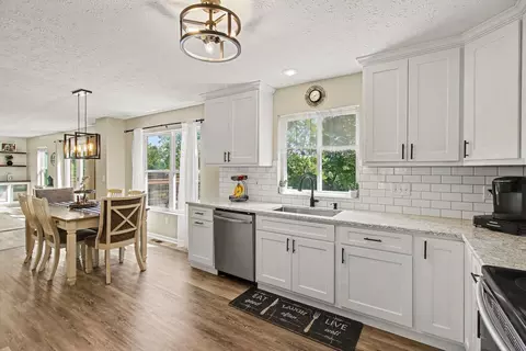 Kitchen - 2250 Gribble Dr, Covington, KY 41017 photo 2 of 3