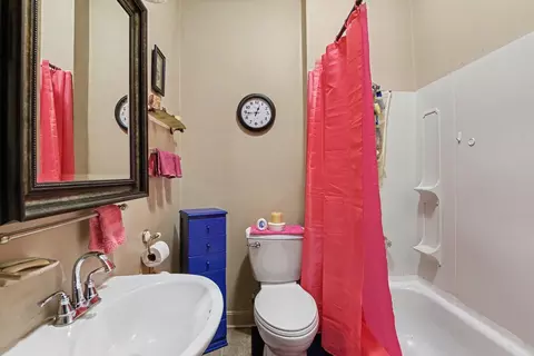Bath - 3605 Glenn Ave, Covington, KY 41015 photo 3 of 3