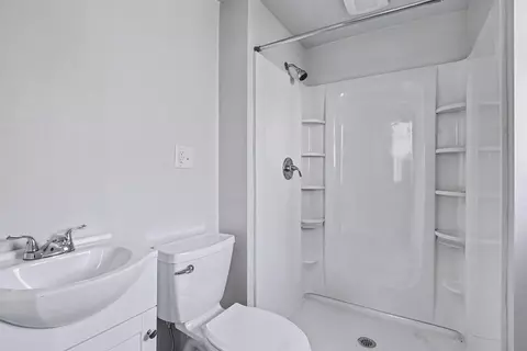 Bath - 3605 Glenn Ave, Covington, KY 41015 photo 1 of 3