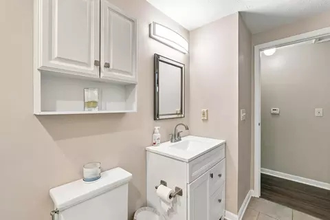 Bath - 8 Crystal Lake Dr, Covington, KY 41017 photo 3 of 3