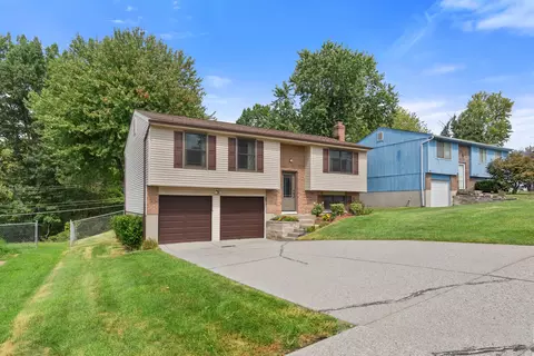 Exterior - 8 Crystal Lake Dr, Covington, KY 41017 photo 5 of 7