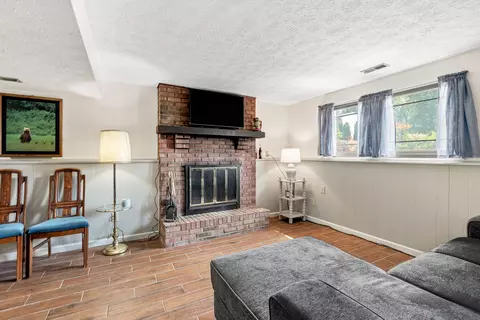 Other - 8 Crystal Lake Dr, Covington, KY 41017 photo 3 of 4