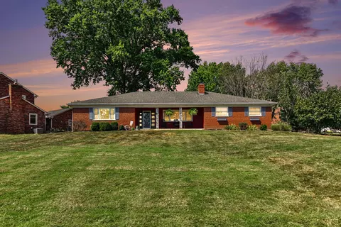 Exterior - 112 Warwick Ct, Crestview Hills, KY 41017 photo 3 of 6