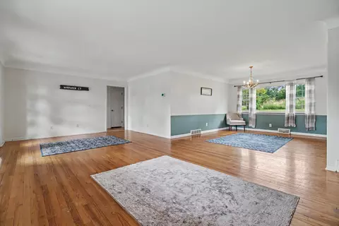 Living - 112 Warwick Ct, Crestview Hills, KY 41017 photo 1 of 5
