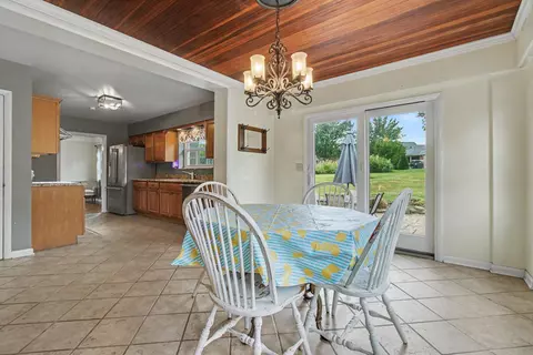 Dining - 112 Warwick Ct, Crestview Hills, KY 41017 photo 1 of 1