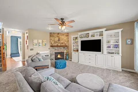 Living - 417 Glengarry Way, Fort Wright, KY 41011 photo 1 of 1