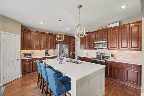 Kitchen - 417 Glengarry Way, Fort Wright, KY 41011 photo 2 of 4
